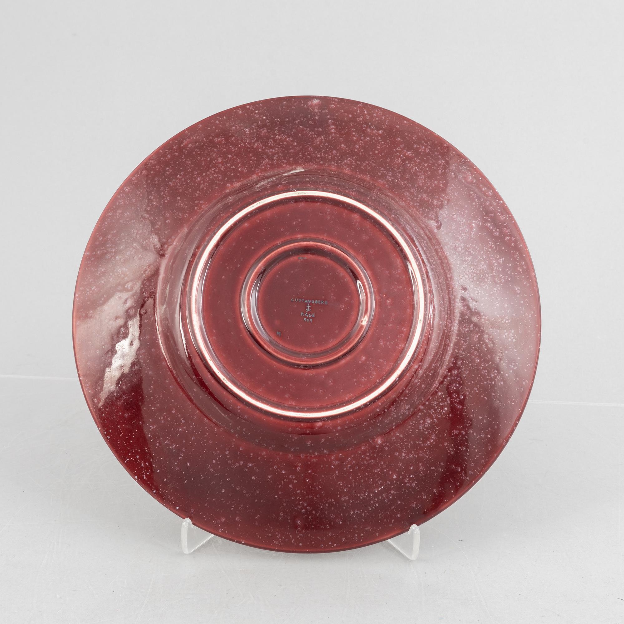 Wilhelm Kåge, a model 909 red "Argenta" dish, Gustavsberg, Sweden, 1943.