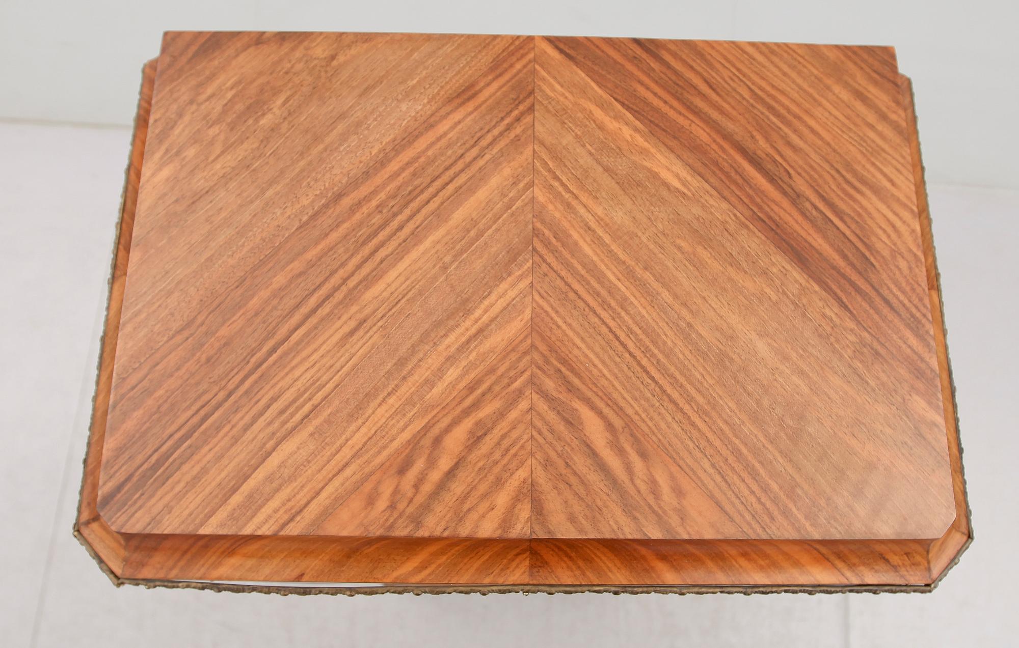 VITRINSKÅP, gustaviansk stil, 1900-talets mitt.