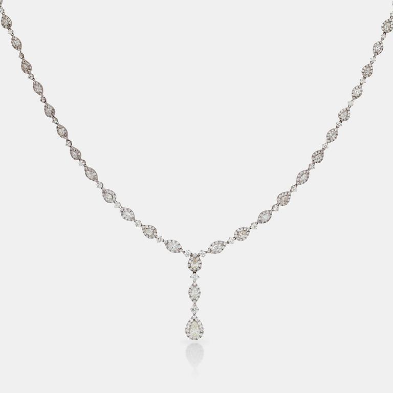COLLIER med dropp-, markis- och briljantslipade diamanter, totalt ca 26 ct.