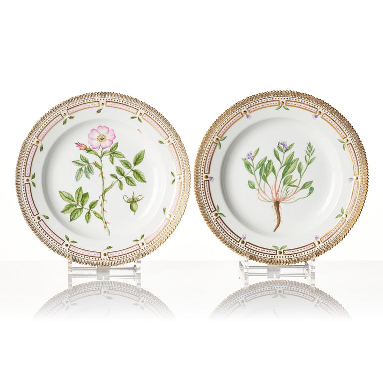 A set of six Royal Copenhagen 'Flora Danica' plates, Denmark, 20th century.