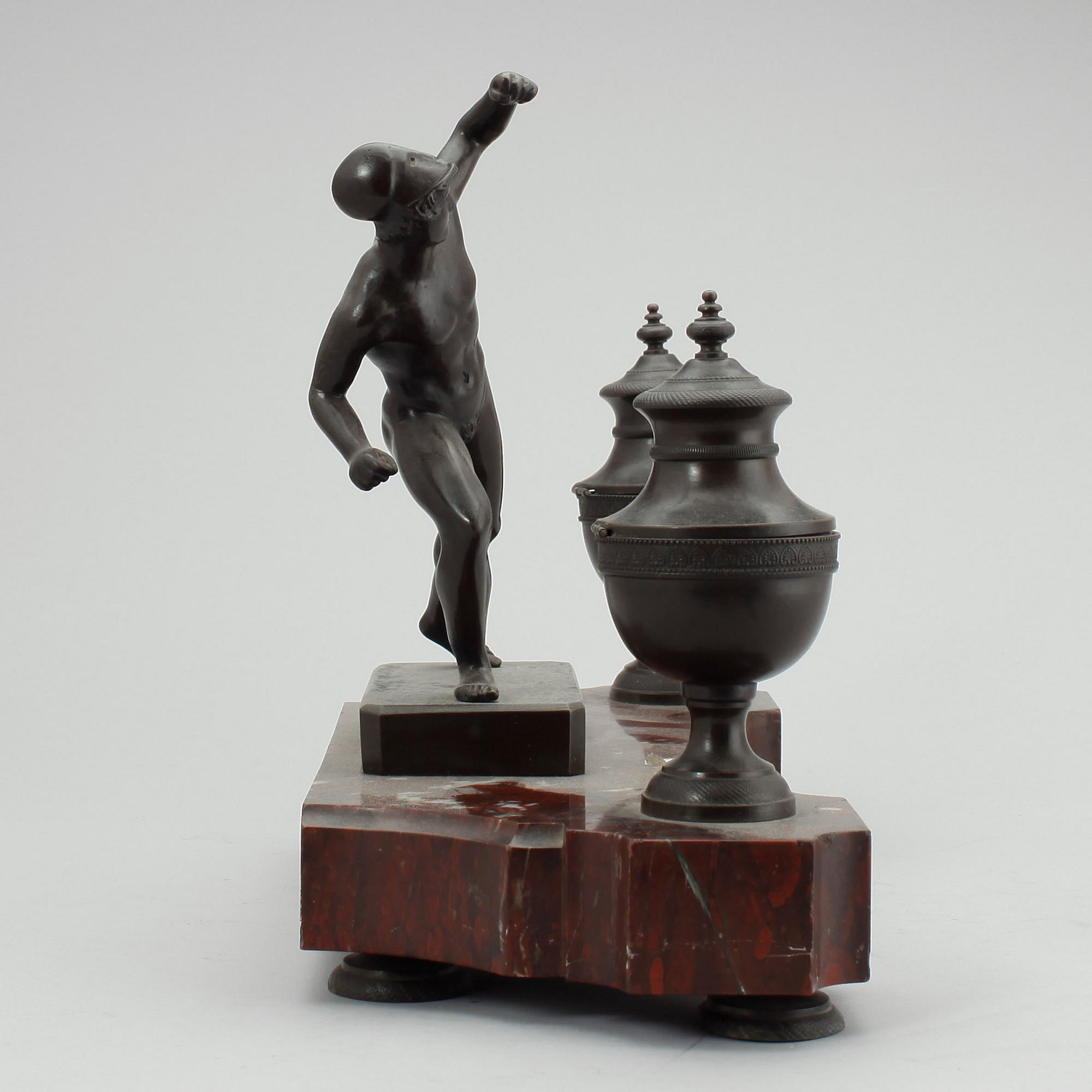 BORDSUPPSATS, marmor och brons, empiretyp, 1800-tal, bär otydl. signatur.