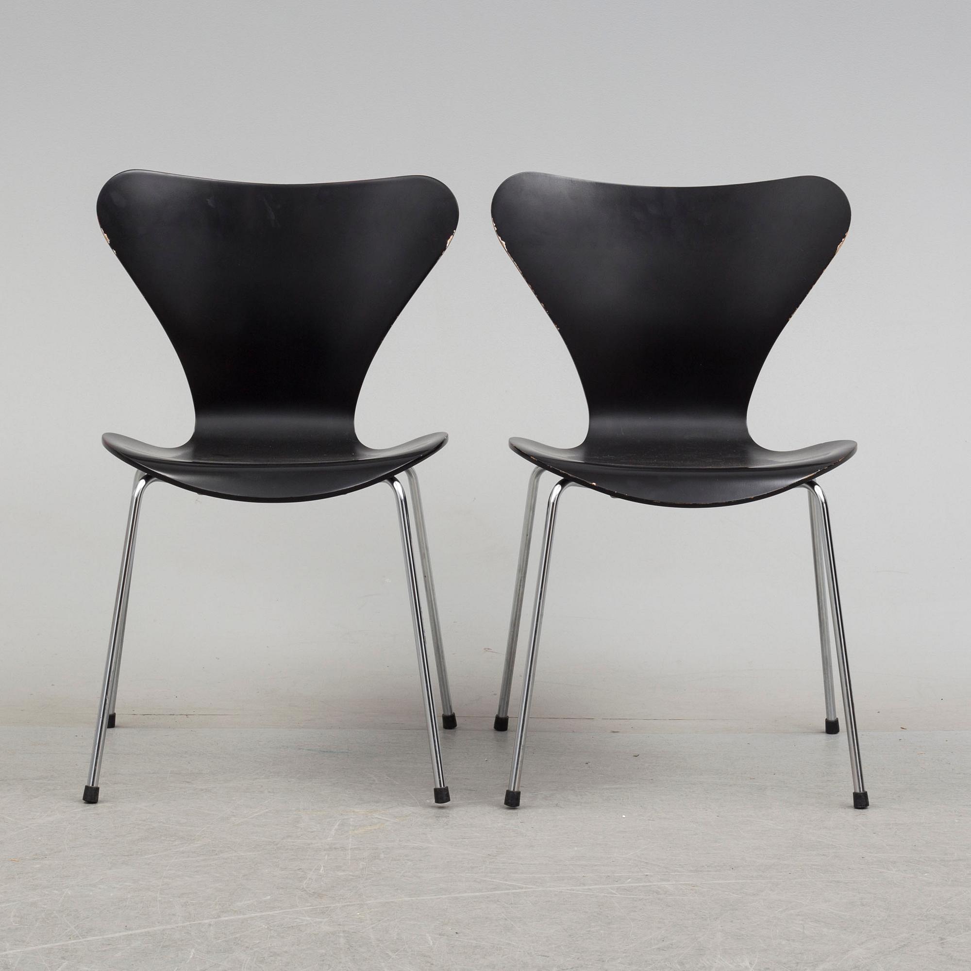 a set of eight 'Sjuan' chairs by Arne Jacobsen, Fritz Hansen.