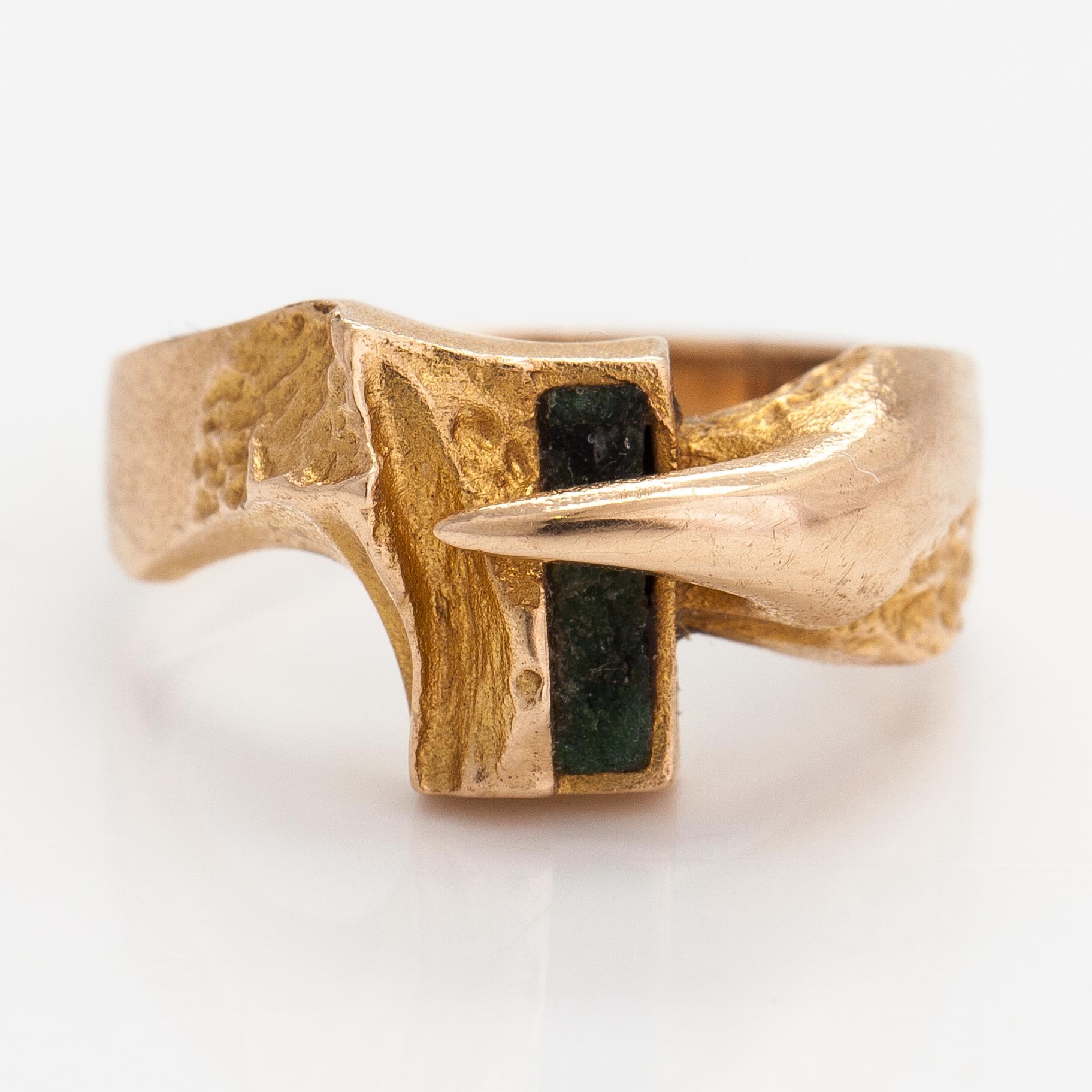 Björn Weckström, A 14K gold ring with a zoisite "Corrida". Lappoina 1982.