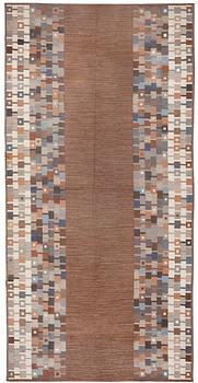 CARPET. Flat weave (rölakan). 659 x 318,5 cm. Possibly Linköpings Hemslöjd.