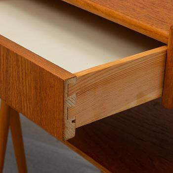 A pair of teak veneered bedside tables, AB Carlström & Co. Möbelfabrik, Sweden.