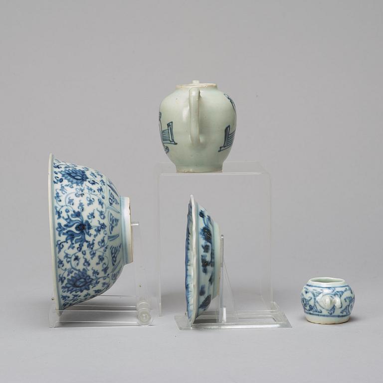 A group of blue and white South East Asian ceramics, 16th-20th Century.