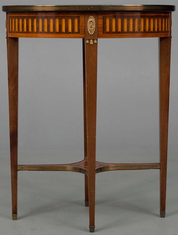 BORD, gustaviansk stil, 1900-talets början.