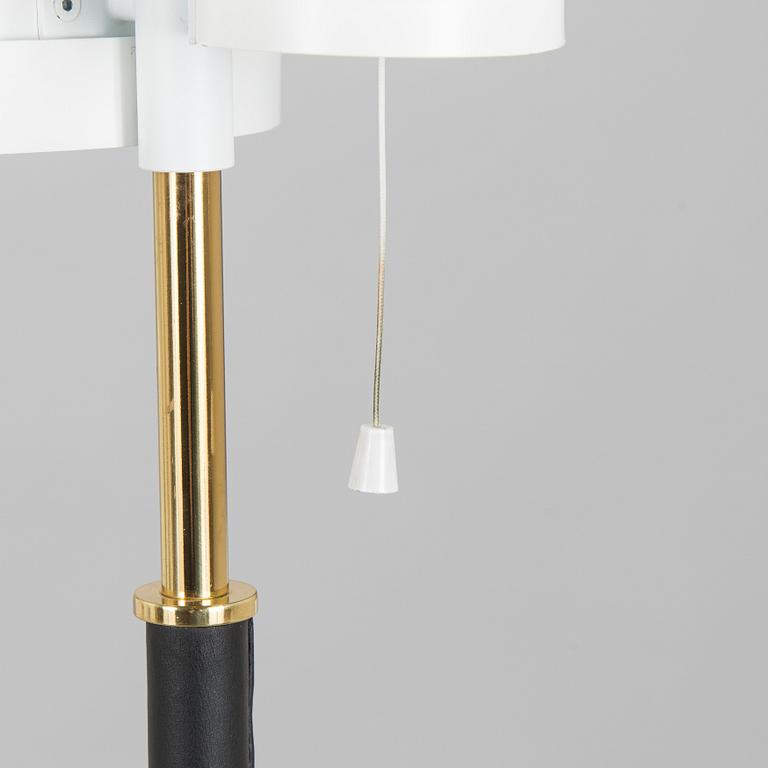 Alvar Aalto, lattiavalaisin, malli A810, Artek, 1900-luvun loppu.