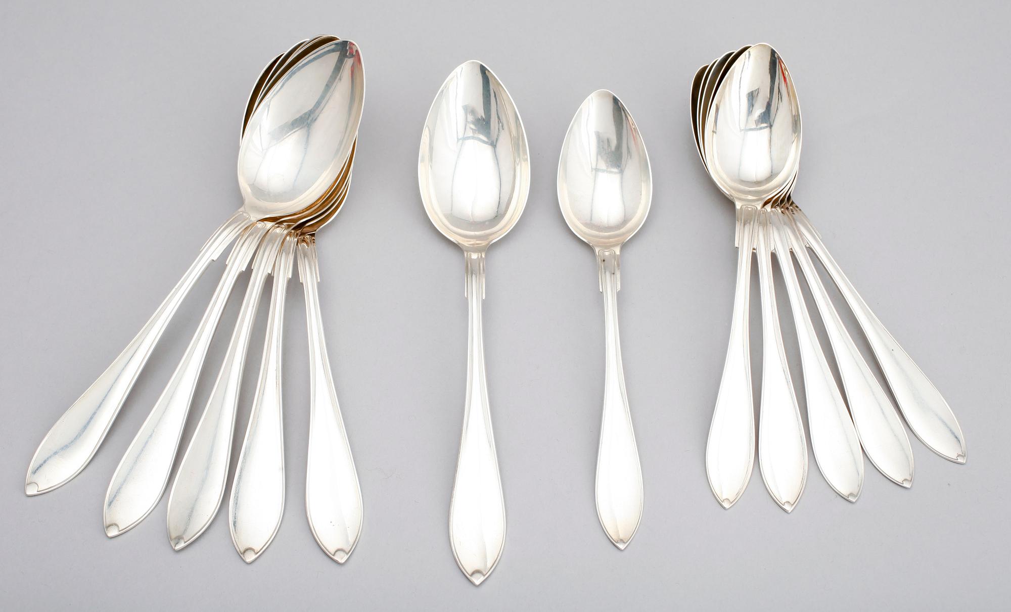 MAT- OCH BORDSSKEDAR, 12 st (6+6), silver, GAB, Stockholm 1920-tal. Vikt ca 569 g.