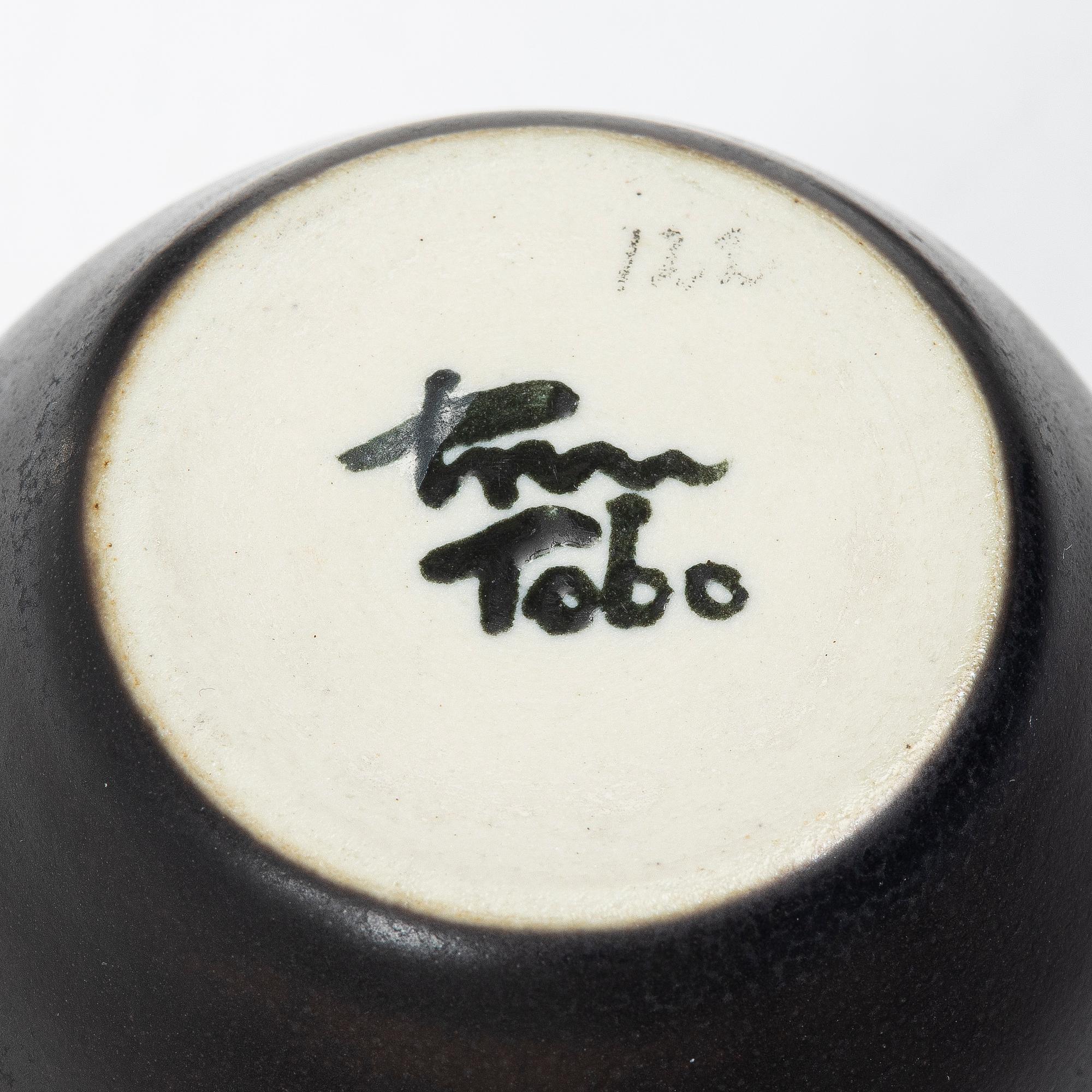 Erich & Ingrid Triller, vases, 3 pieces and 1 dish, Tobo.