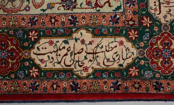 Matto, semi-antique Tabriz, signed ca 335,5 x 256,5 - 261,5 cm.