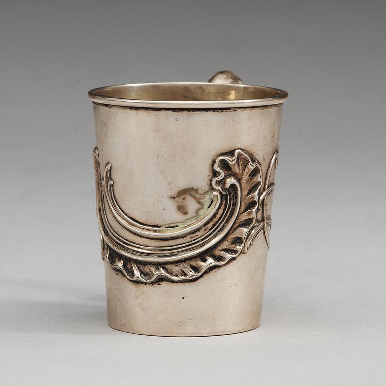 MUGG, av FABERGÉ, Moskva 1899-1908. Hovleverantörsmärke och ristad inventariemärkning 19517.