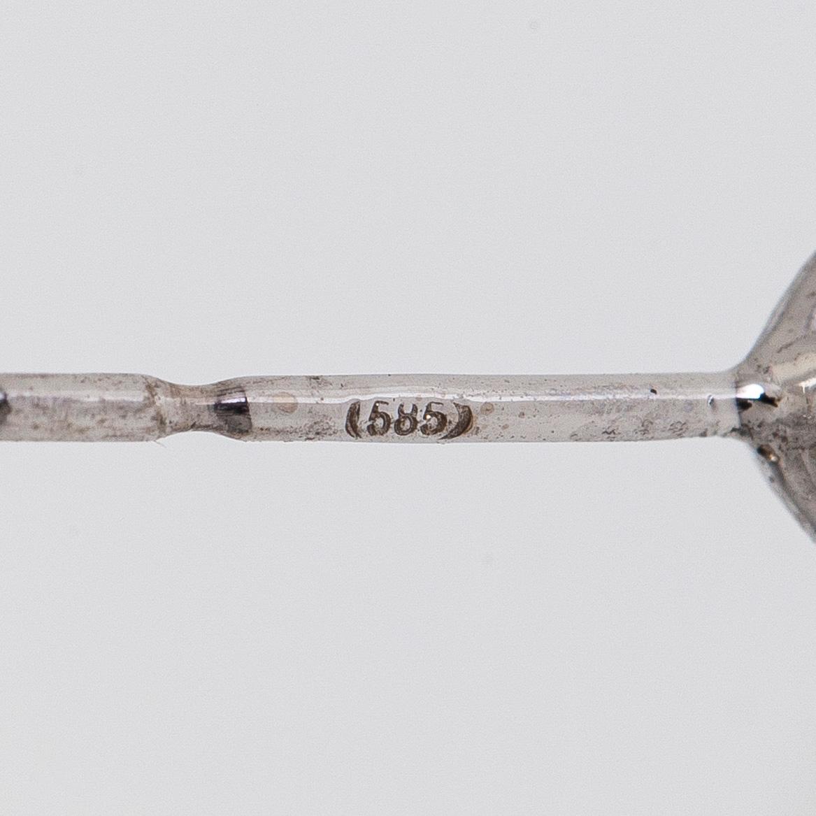Örhängen, briljantslipade diamanter totalt 1,00 ct, 14K vitguld.