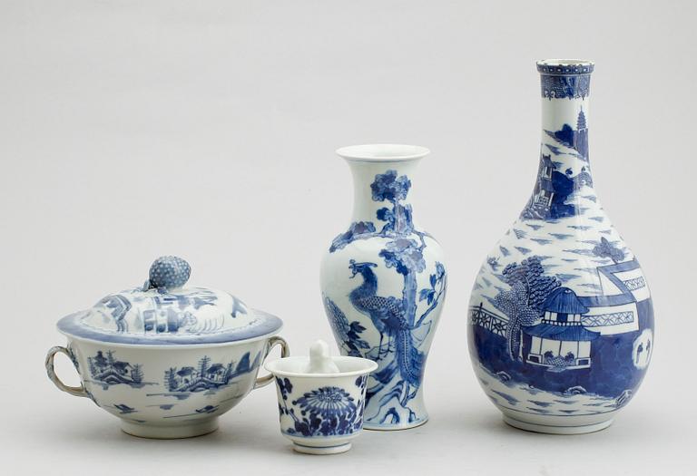 VASER, LOCKSKÅL SAMT VINKOPP, 4 delar, porslin, Kina, 1800-/1900-tal.