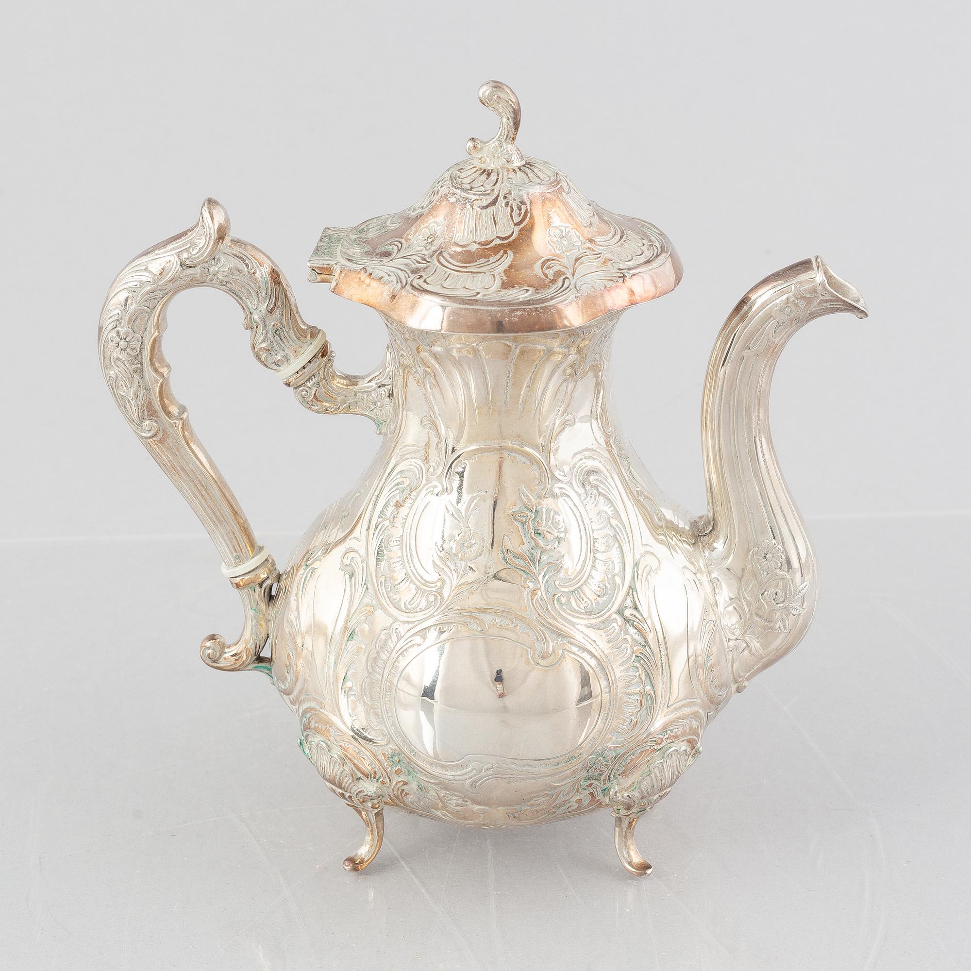 A Swedish silver Rococo style coffee pot, Malmö 1972.