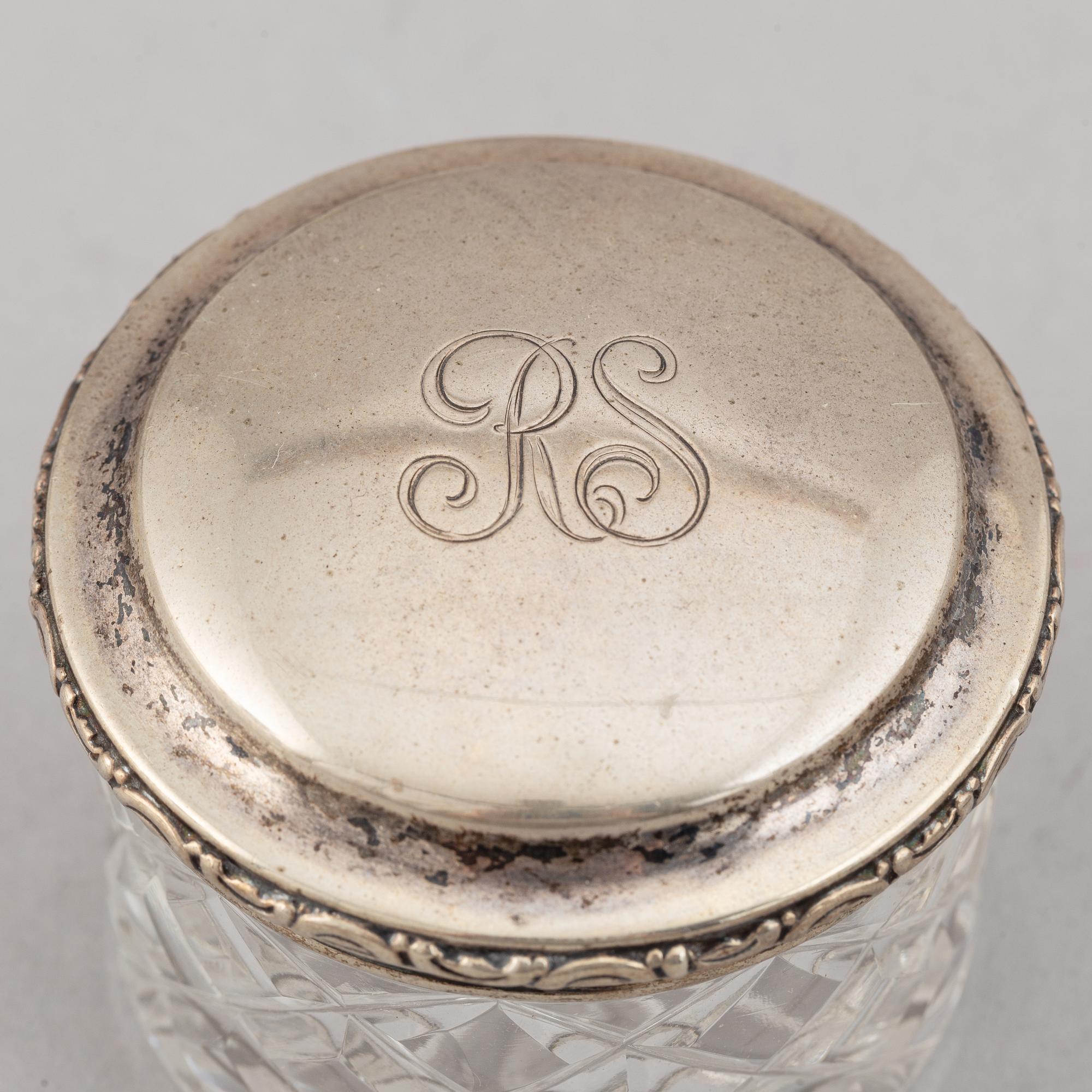 A set of seven toiletries, Including Sjögren Ab Juvelerare Oscar, Göteborg, 1920.