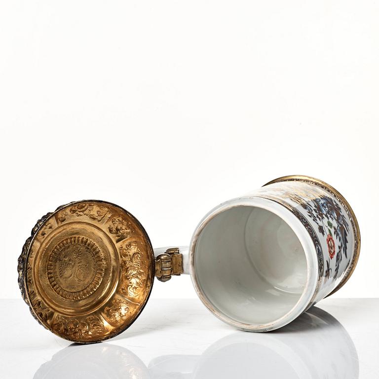 A Silvermounted Meissen tankard, 1740's. Silver makers mark, Nürnberg, Joh. Nic. Wollenberg (1759-1789).