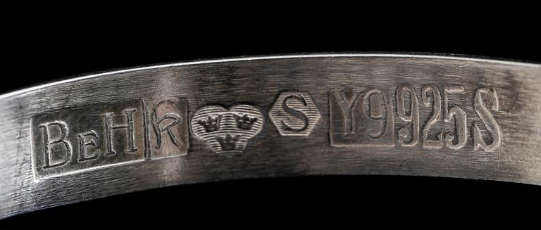 ARMBAND, silver, bergskristall, Åke Lindström för Bengt Hallberg, 1973.