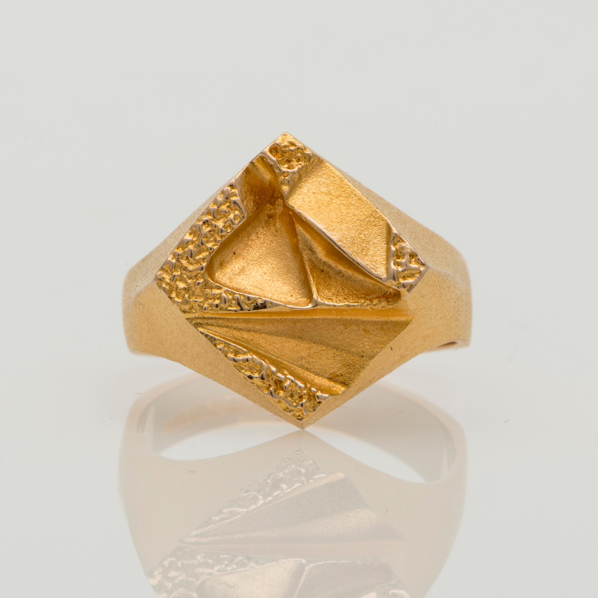 RING, Björn Weckström, Lapponia 2001. 14K guld.