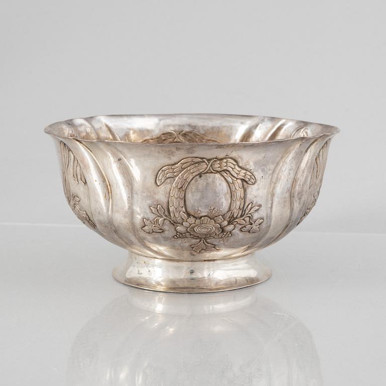 A silver bowl, unidentified mark, possibly Denmark, Rococo, 18th Century.