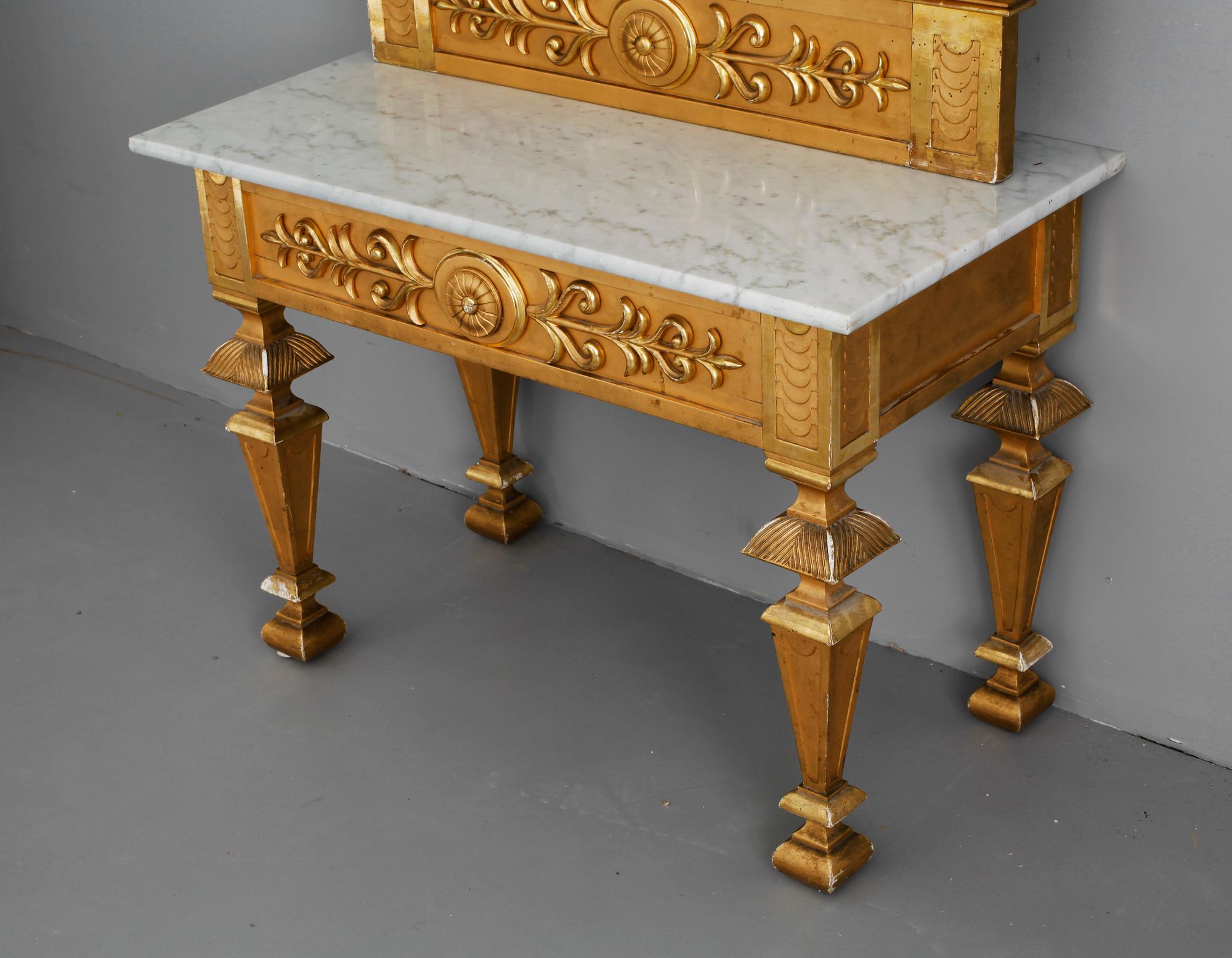 SPEGEL MED KONSOLBORD, empire- resp barockstil, omkring sekelskiftet 1900.