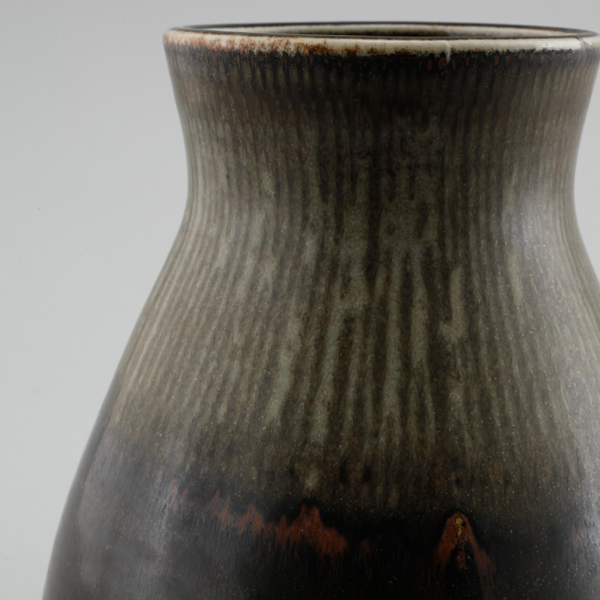 A vase, a bowl and a jar with lid in ceramic, designed by Carl-Harry Stålhane for Rörstrand, Ateljé, 1950/60s.