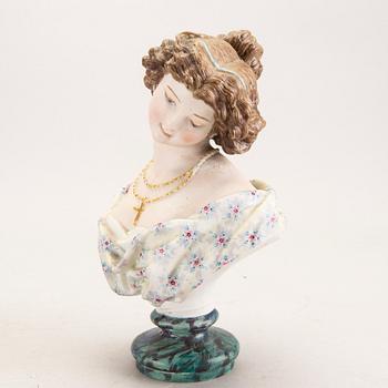 Figurin  möjligen Frankrike, 1800-talets senare del porslin.