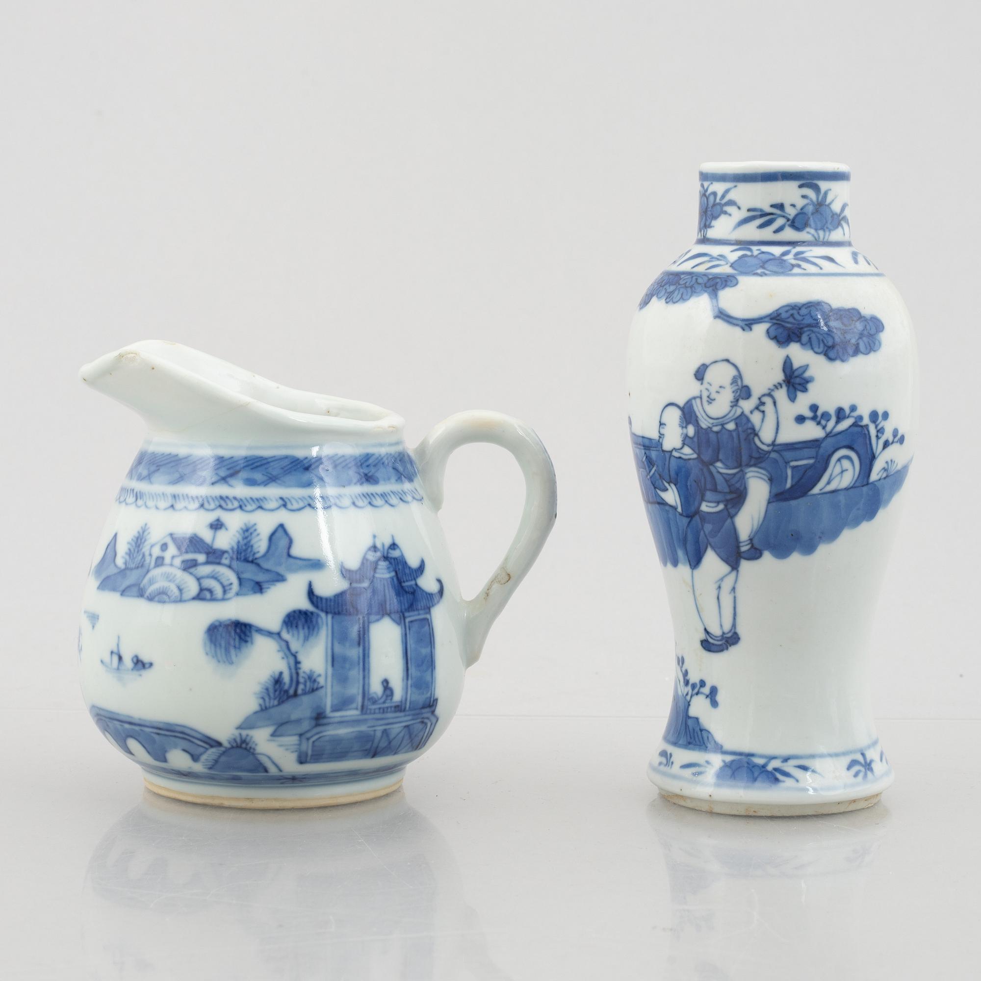 Six pieces of blue and white porcelain, China, Qing dynasty, late 18th-19th century.