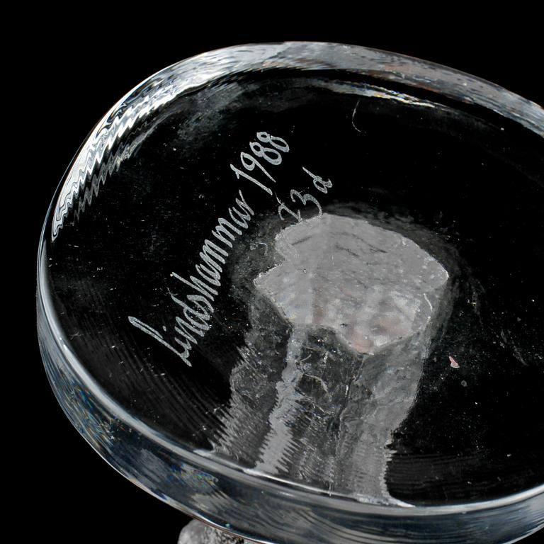 SKULPTUR, glas, Edvin Öhrström, Lindshammar, daterad 1988.