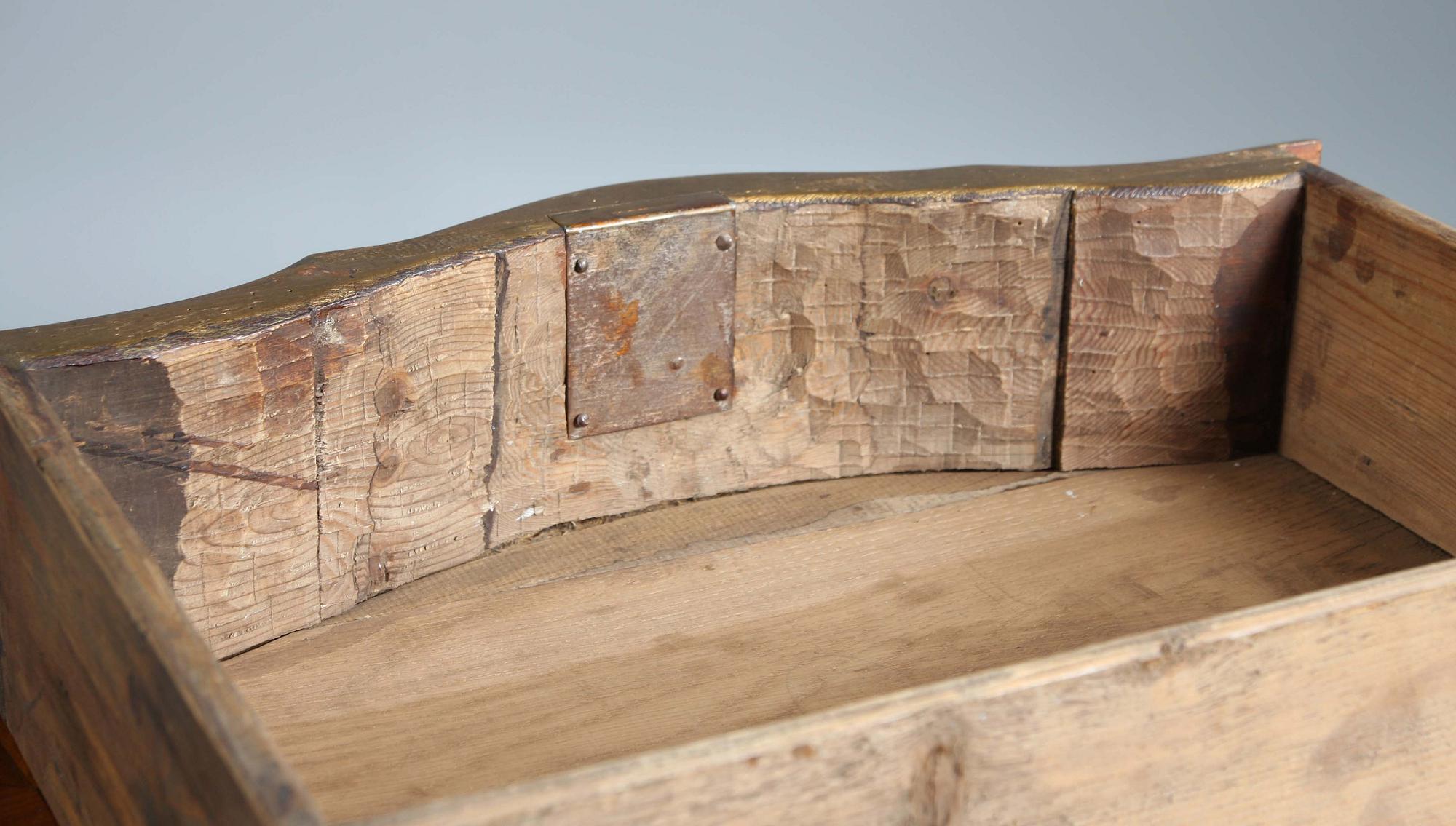 BYRÅ, rokokostil, 1800-1900-tal.