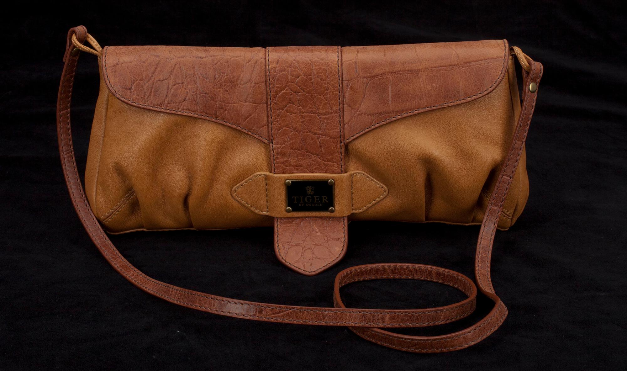 VÄSKA, kuvertväska / crossbody, Tiger of Sweden.