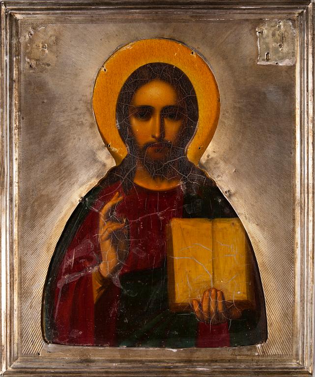 IKON med silverrisa samt emaljerad gloria, olja på pannå, Moskva 1908-1917.