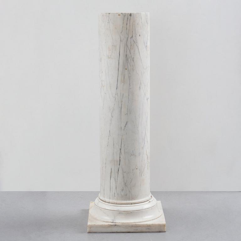 A late Gustavian marble column.