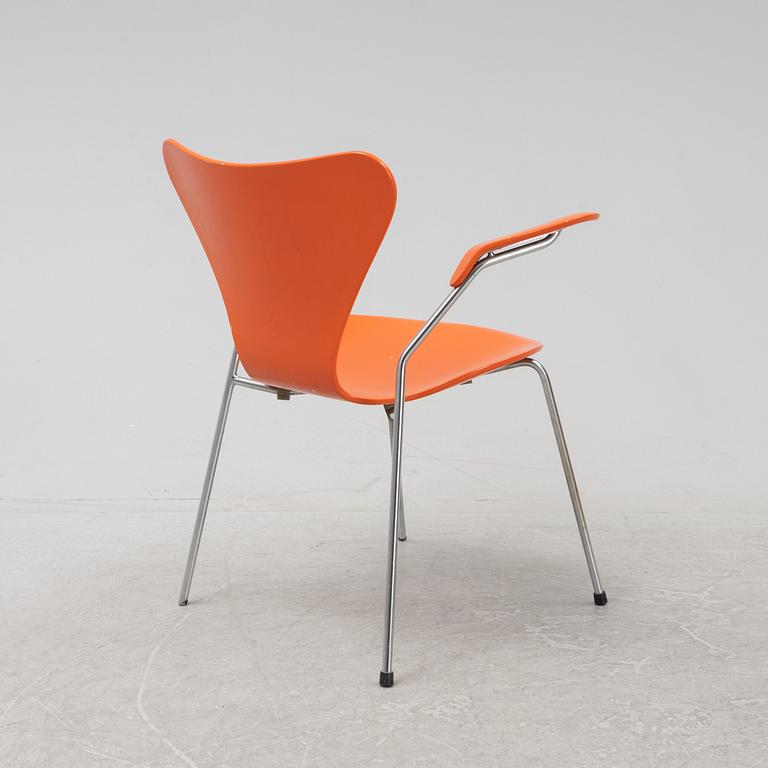 Arne Jacobsen, karmstol, "Sjuan", Fritz Hansen, Danmark.