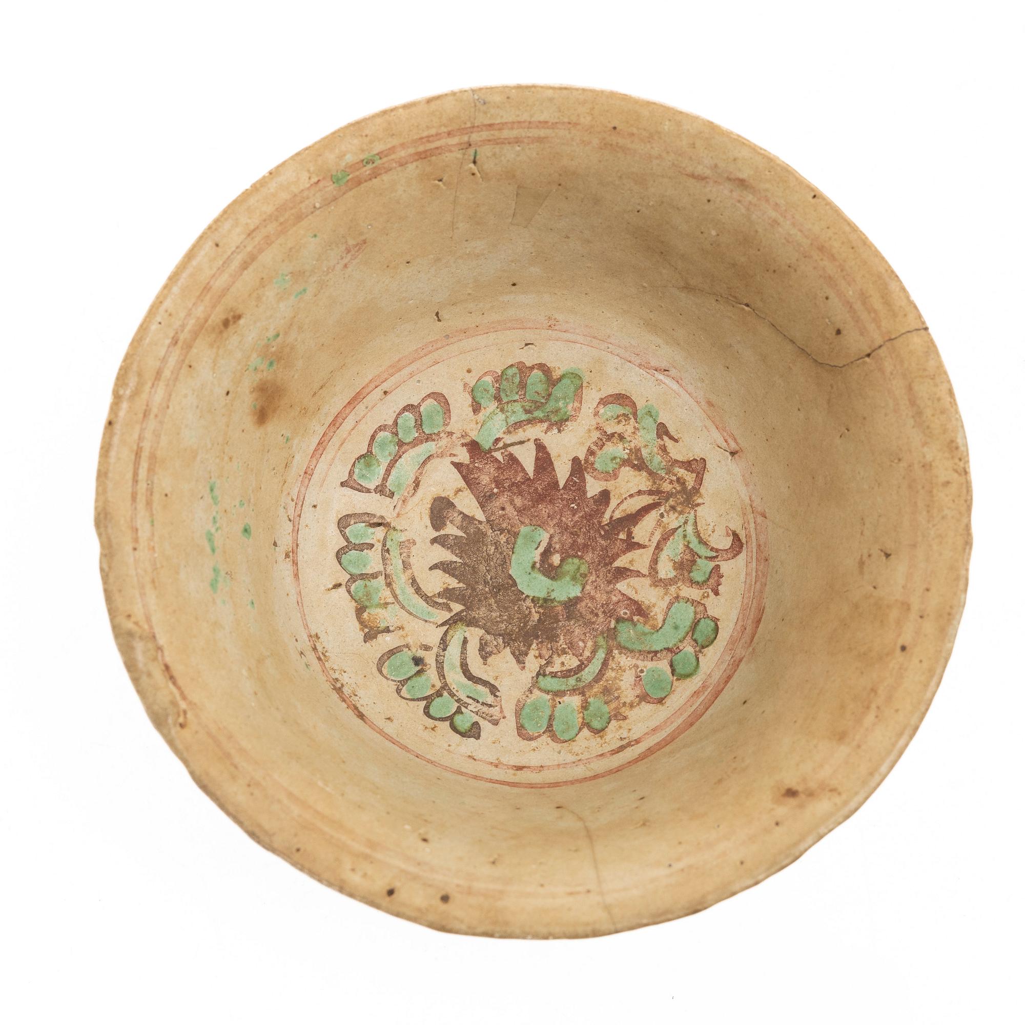 Skålfat, tre stycken, porslin. Kina, 1600-tal.