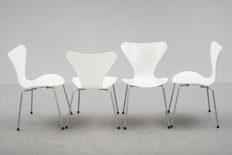 STOLAR, 4 st, "Sjuan", Arne Jacobsen för Fritz Hansen.