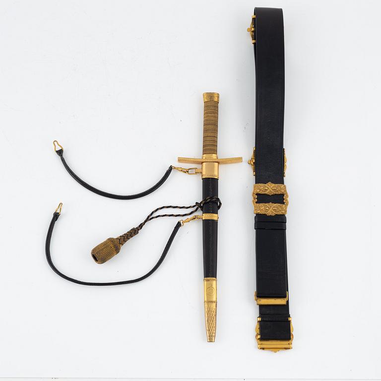 A Swedish airforce officer's dagger. 1930-52 pattern.