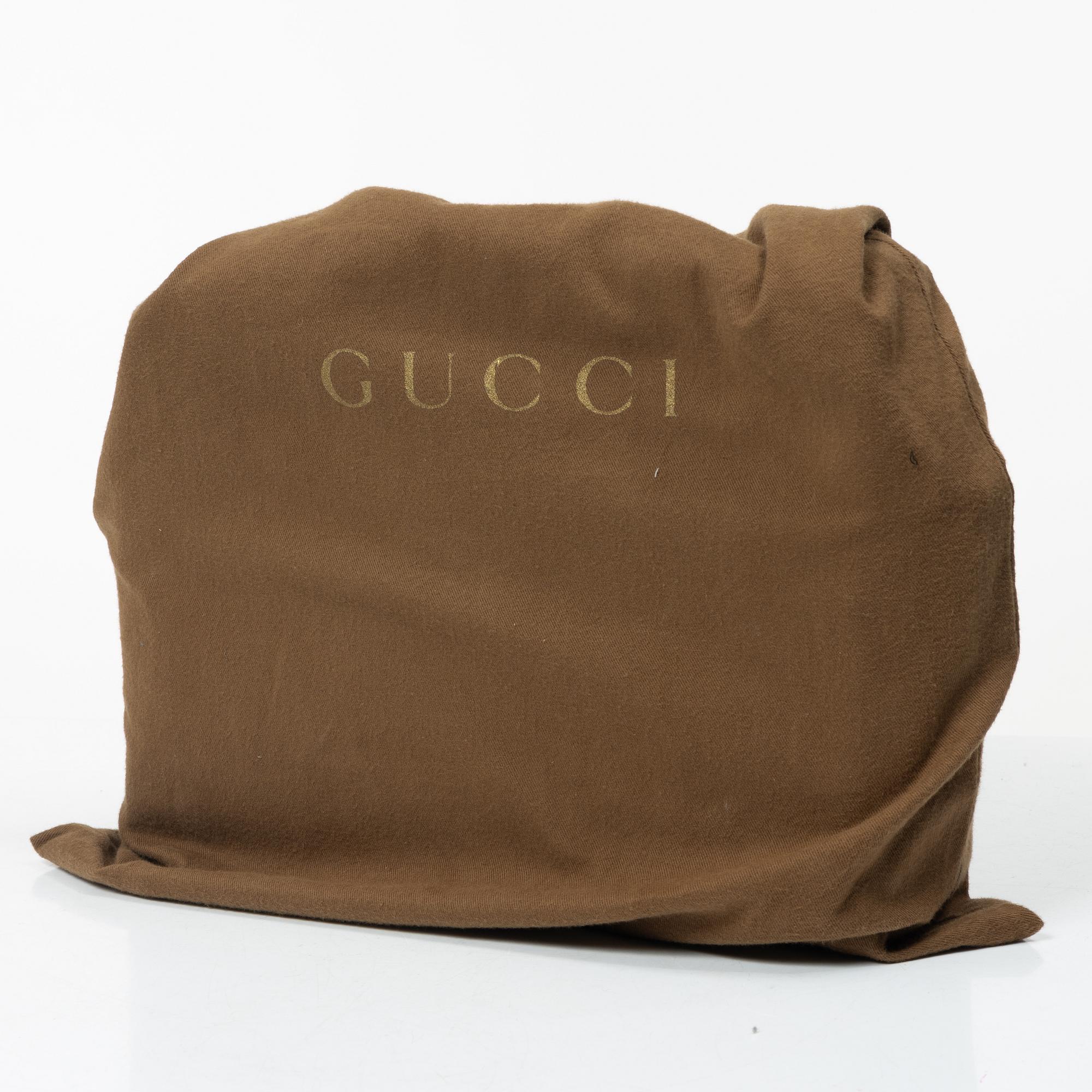 Gucci, bag, "Messenger bag" and toiletry bag.