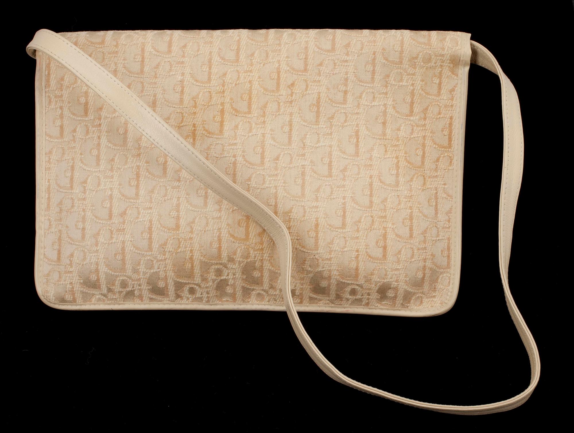 VÄSKA, clutch / axelremsväska, Christian Dior.