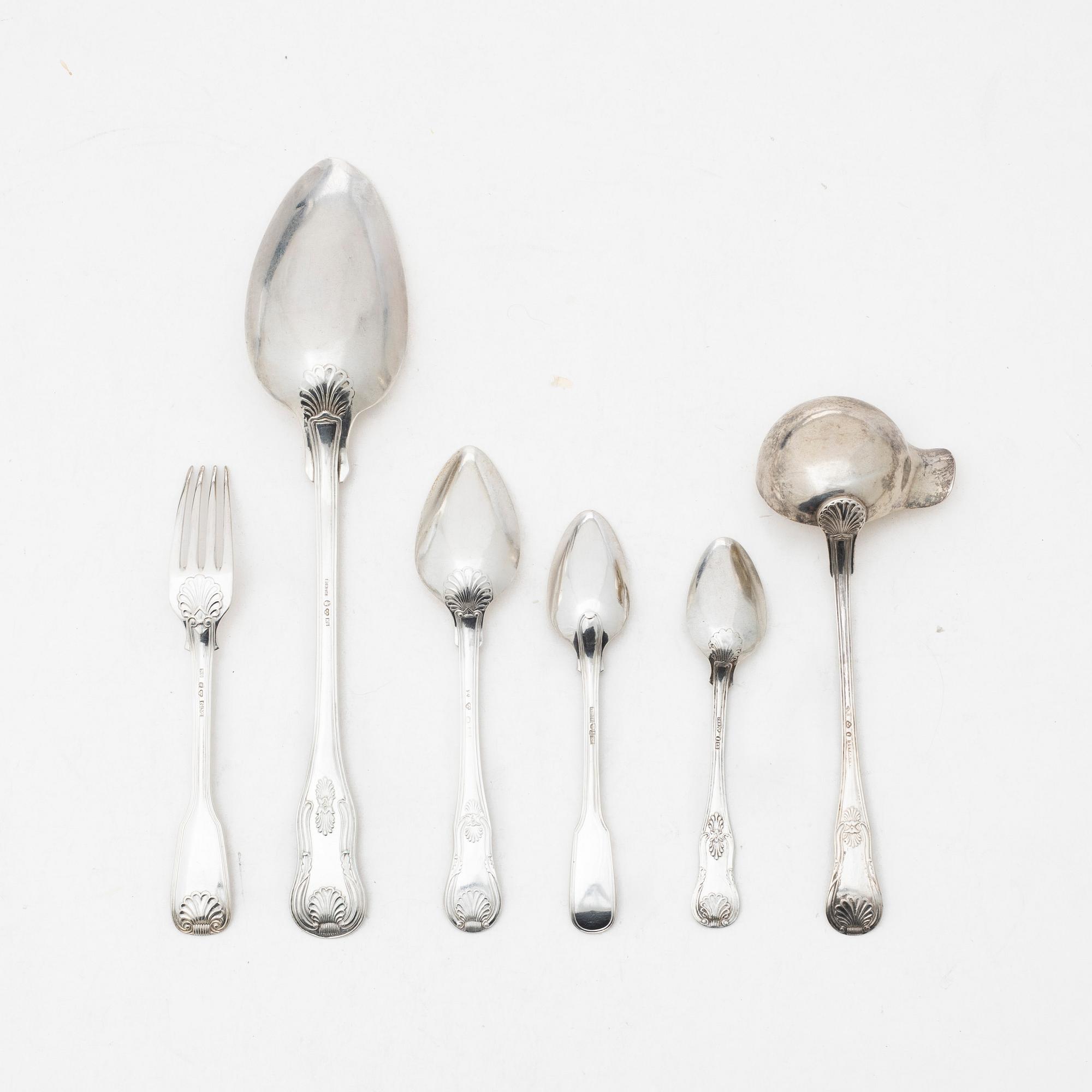 27 pieces of silver flat ware, similar 'Shell' models, including Gustaf Mööenborg, Stockholm, Swedn, 1848-52.