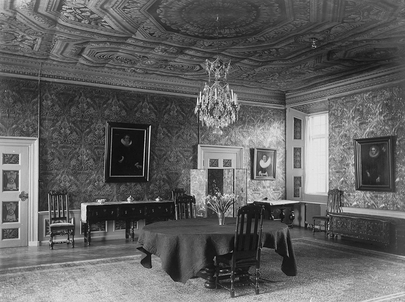 SEMIANTIK TURKISK/INDISK SANNOLIKT. 753,5 x 436 cm.