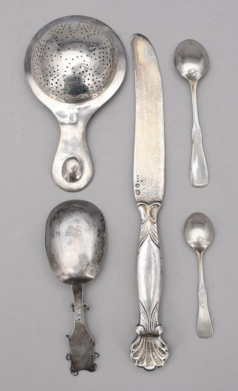 PARTI SILVER, 15 delar, bl a en kniv Georg Jensen, Danmark, 1900-talets första hälft. Totalvikt ca 330 gram.
