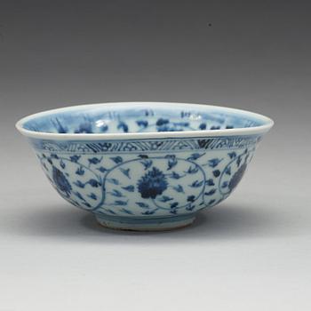 A blue and white bowl and a dish, Ming dynasty, (1368-1644).