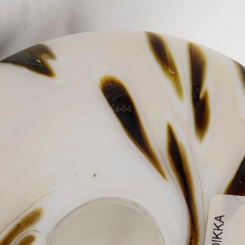 Oiva Toikka, A glass bird, 'Snow Owl', signed O. Toikka Nuutajärvi.