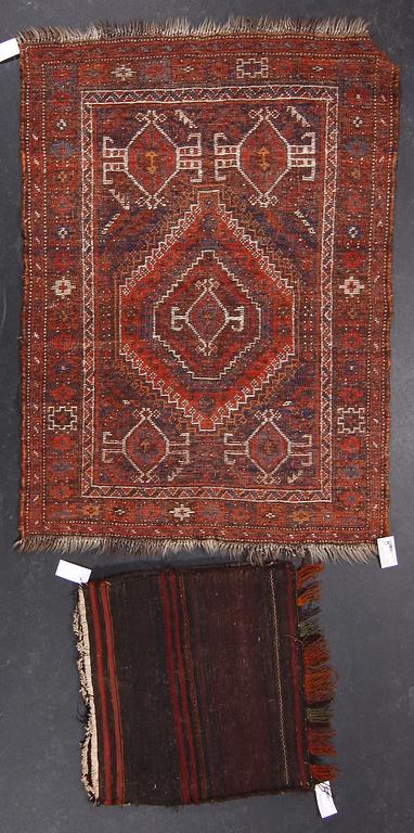 MATTA samt SADELVÄSKA, orientaliska, ca 145x105 resp 60x65.