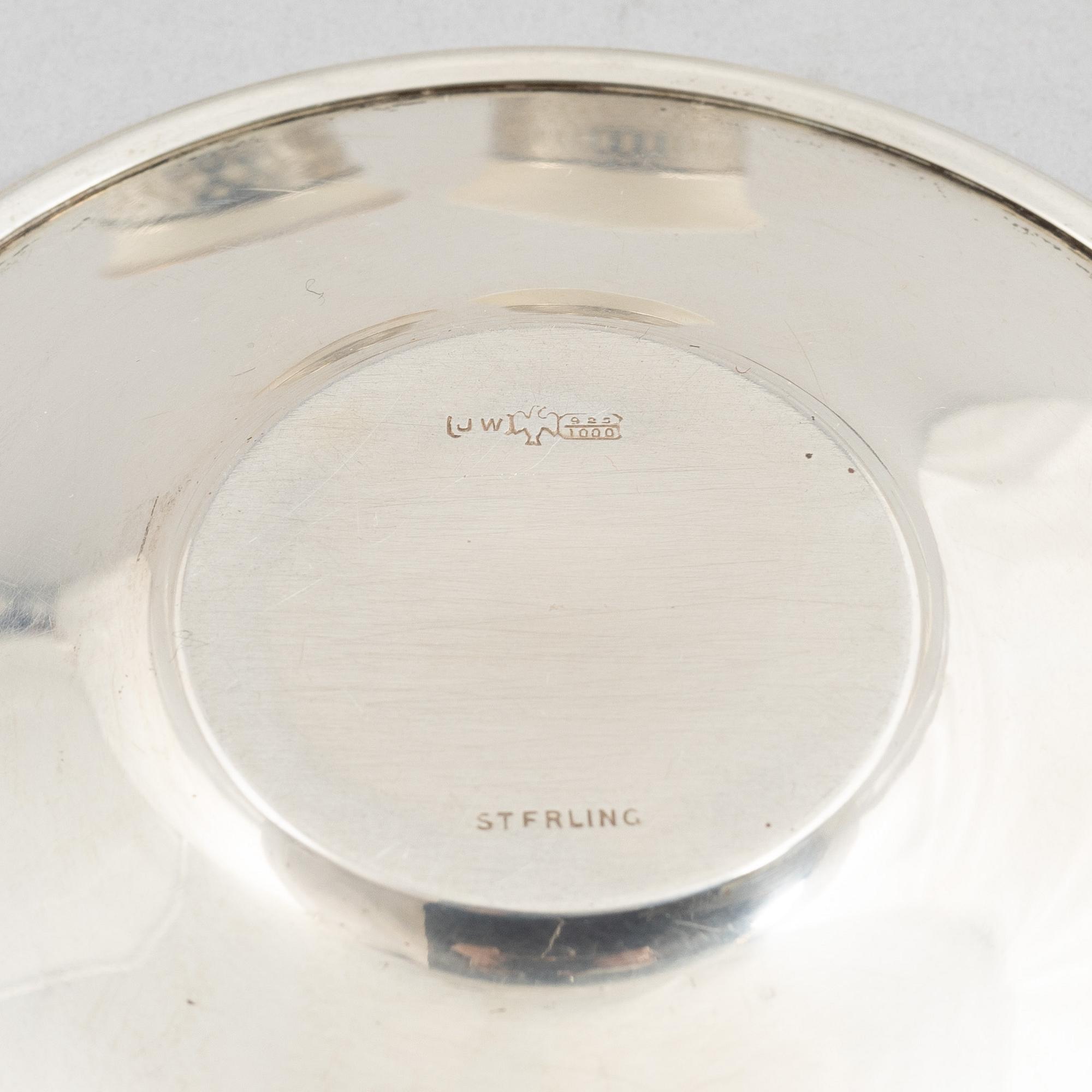 Kopphållare med fat, 6+6 st, sterlingsilver och porslin, bl.a. John Wanamaker, Philidelphia, USA, tidigt 1900-tal.