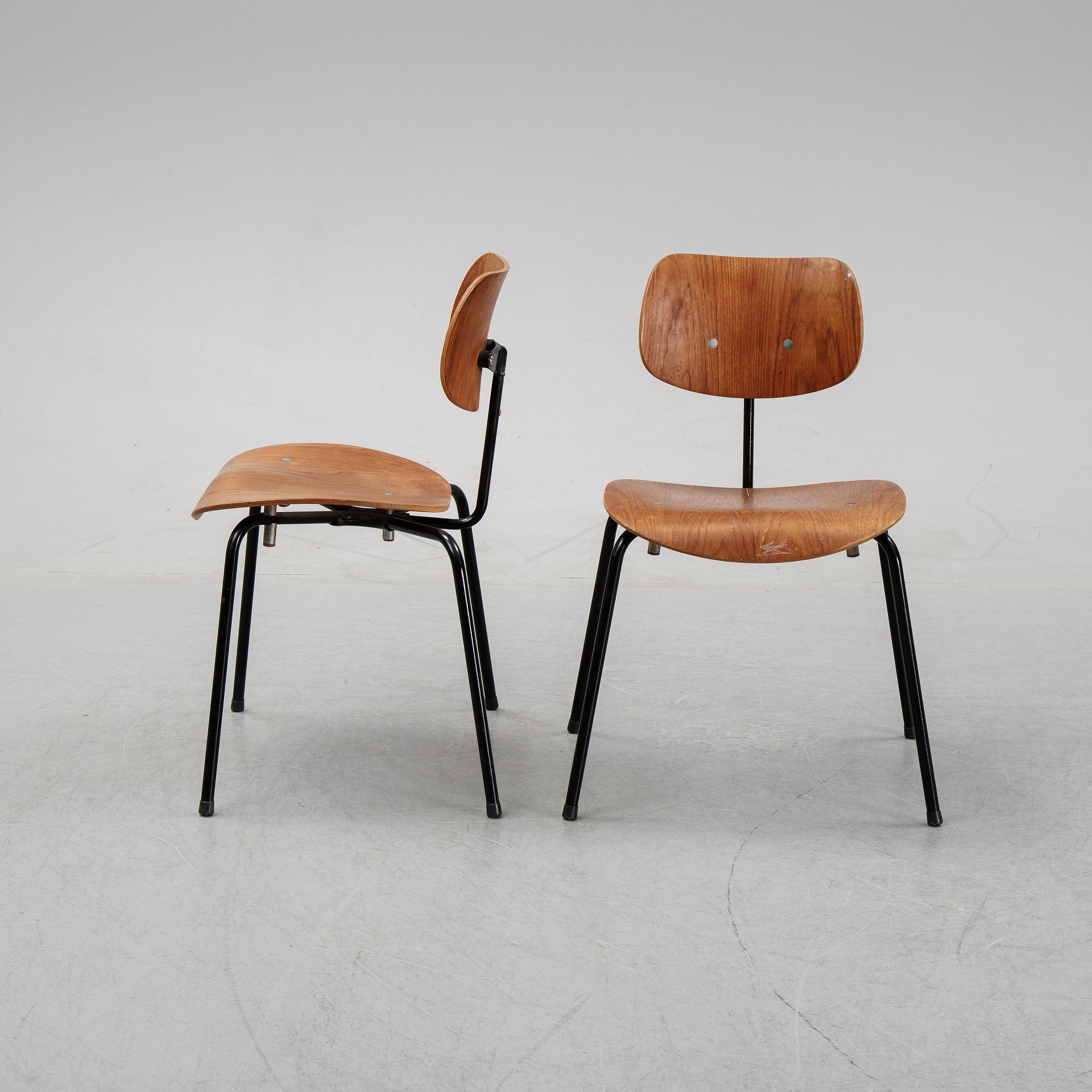 Six SE68 teak chairs by Egon Eiermann, desigend 1951.