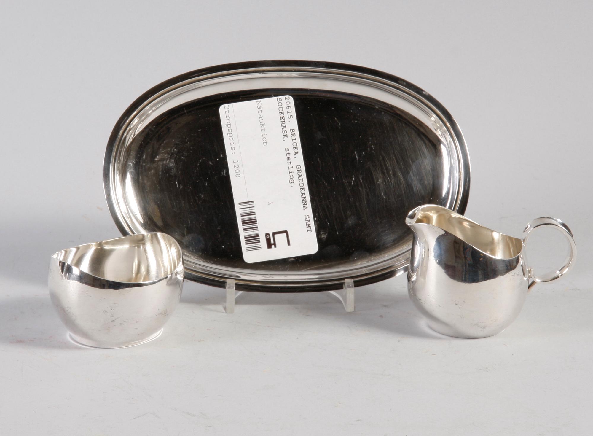 BRICKA, GRÄDDKANNA samt SOCKERSKÅL, sterling silver. Importstmpl.