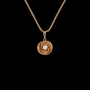 HÄNGE, 18K guld med briljatnslipad diamant, ca 0.23 ct, MEMA, Lidköping, 2003. Vikt 9,8 g.