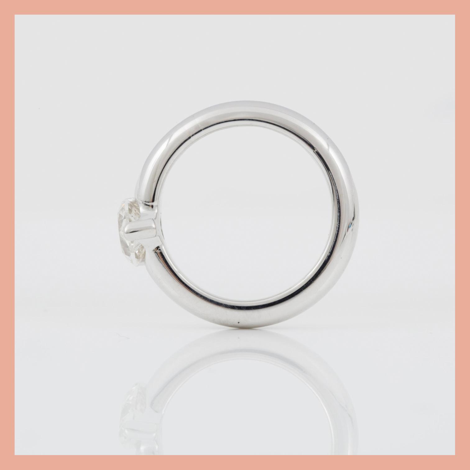 A 0.85 ct heart-shaped diamond solitaire ring. Quality circa F/VS2 according to certificate from DPL.